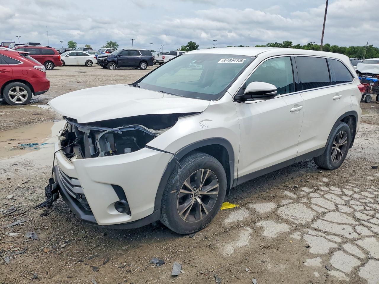 2019 TOYOTA HIGHLANDER LE/LE Plus