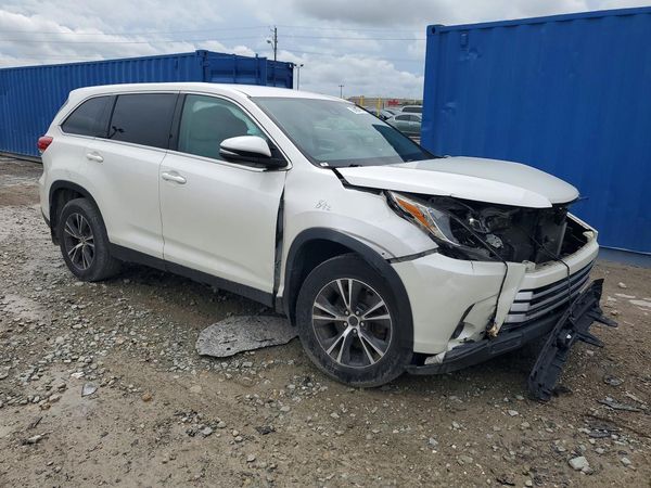 2019 TOYOTA HIGHLANDER LE/LE Plus