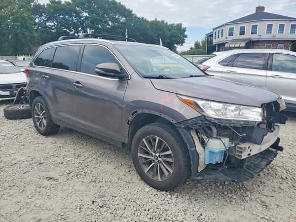 2019 TOYOTA HIGHLANDER SE/XLE