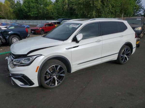2024 VOLKSWAGEN TIGUAN 4Motion SEL R-Line Black