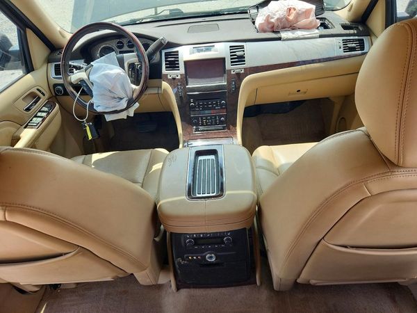 2013 CADILLAC ESCALADE Standard