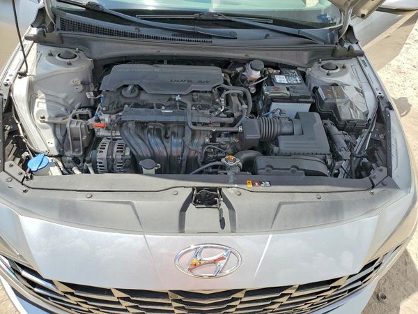 2021 HYUNDAI ELANTRA SEL w/ Premium Pkg