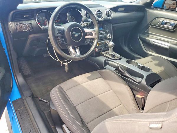 2017 FORD MUSTANG V6 Coupe