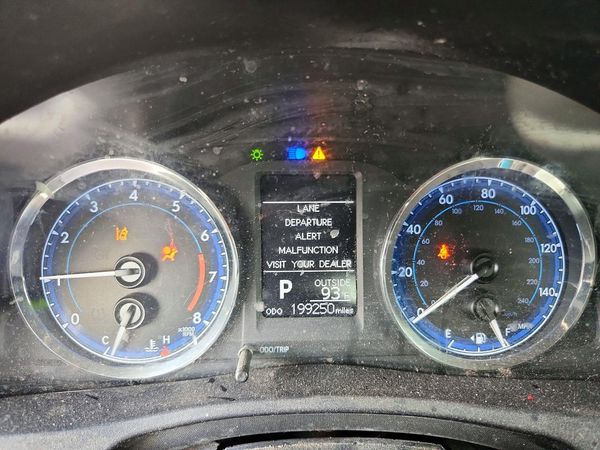 2017 TOYOTA COROLLA