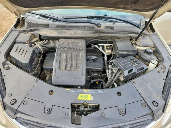 2016 CHEVROLET EQUINOX LS — Engine bay