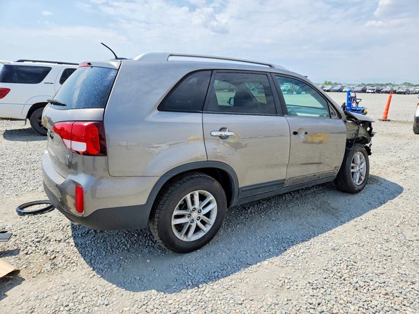 2015 KIA SORENTO GL