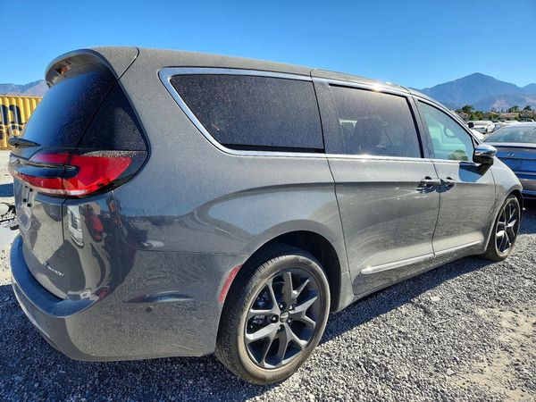 2023 CHRYSLER PACIFICA