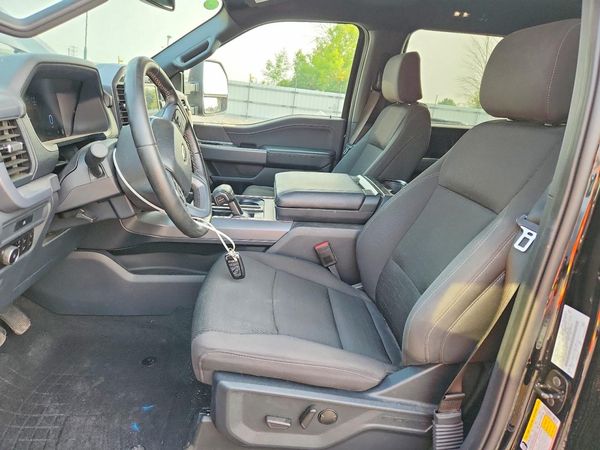 2025 FORD F150 XLT