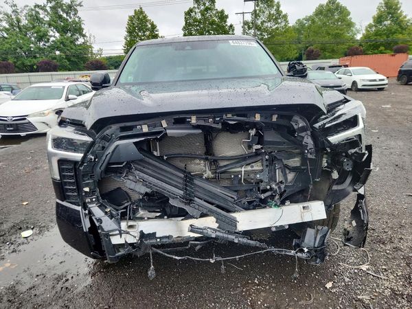 2022 TOYOTA TUNDRA