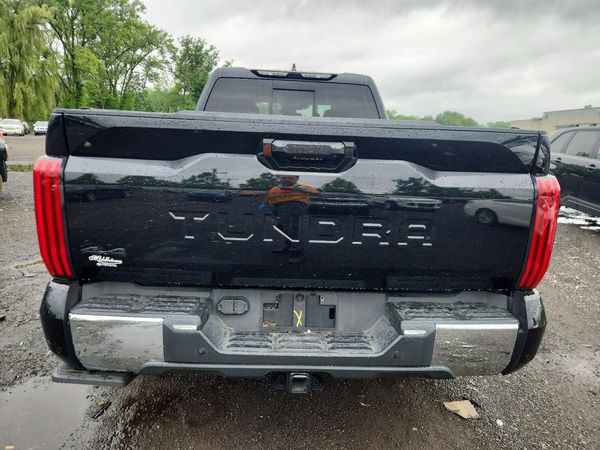 2022 TOYOTA TUNDRA