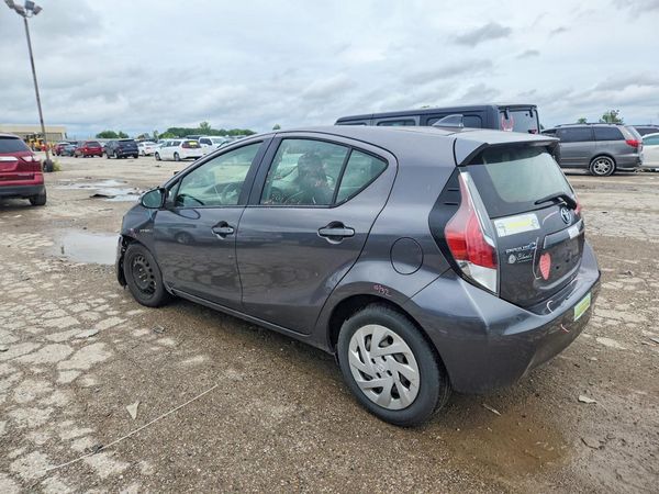 2016 TOYOTA PRIUS C ON