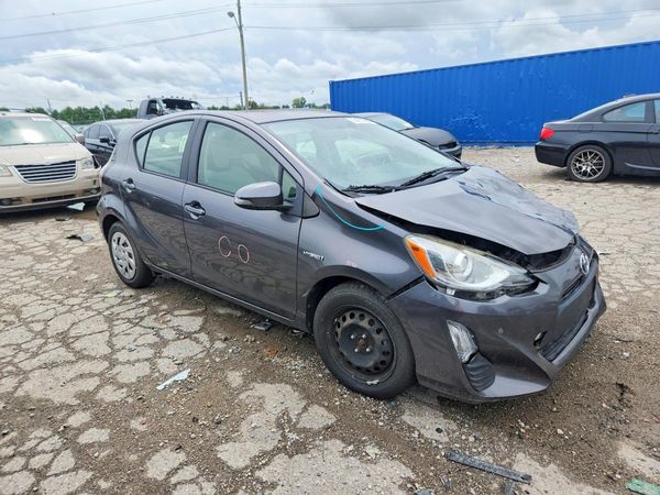 2016 TOYOTA PRIUS C ON