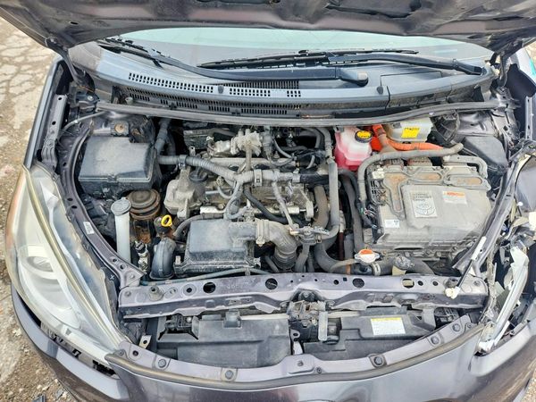 2016 TOYOTA PRIUS C ON