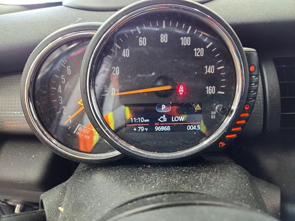 2014 MINI COOPER