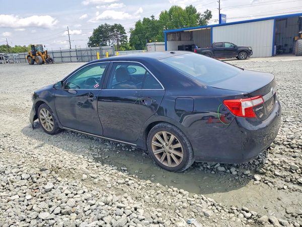2014 TOYOTA CAMRY