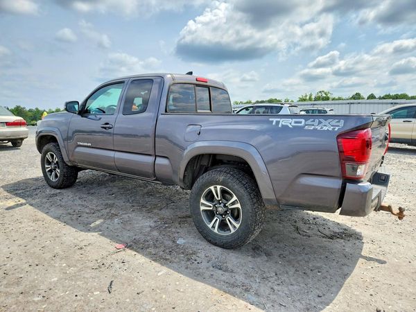 2018 TOYOTA TACOMA