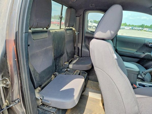 2018 TOYOTA TACOMA