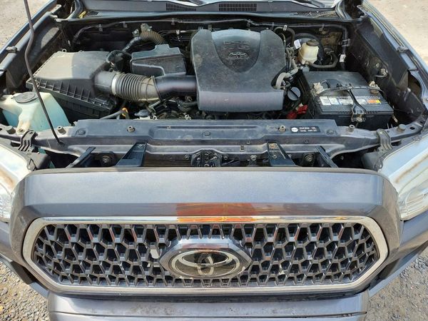 2018 TOYOTA TACOMA