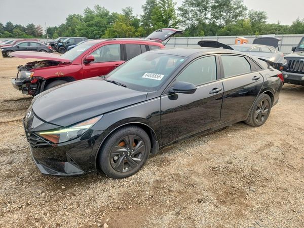 2022 HYUNDAI ELANTRA