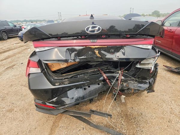 2022 HYUNDAI ELANTRA SEL