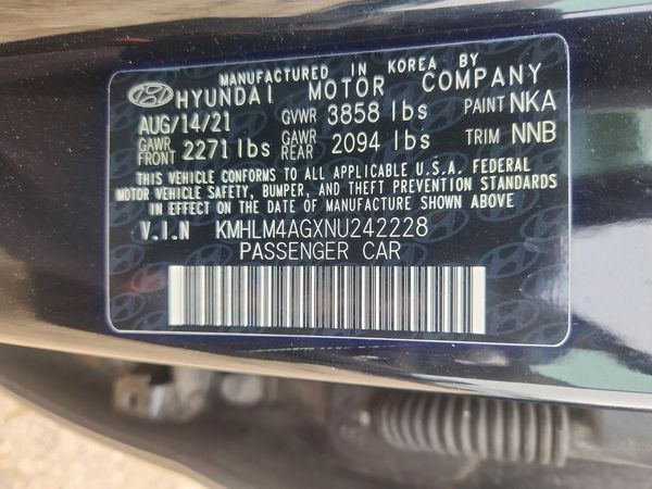 2022 HYUNDAI ELANTRA SEL