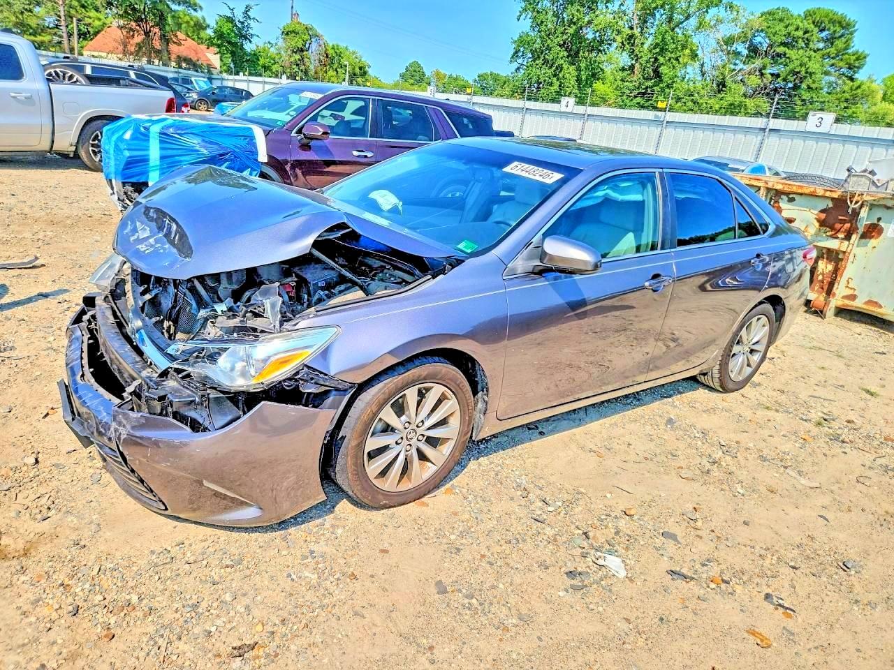 2016 TOYOTA CAMRY