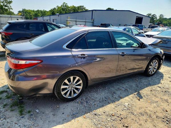 2016 TOYOTA CAMRY