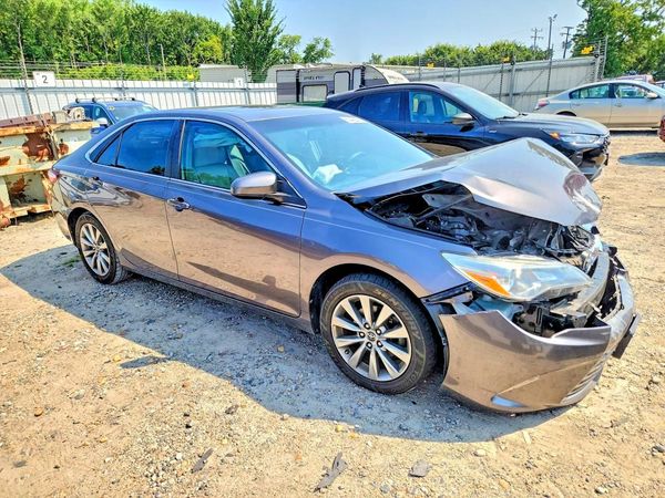 2016 TOYOTA CAMRY