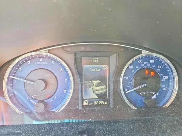 2016 TOYOTA CAMRY