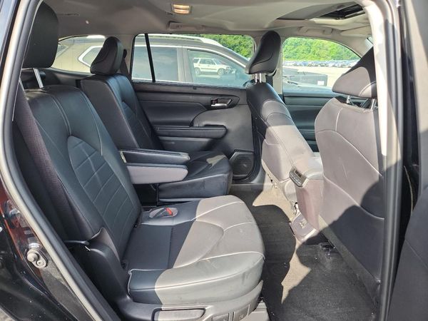 2023 TOYOTA HIGHLANDER