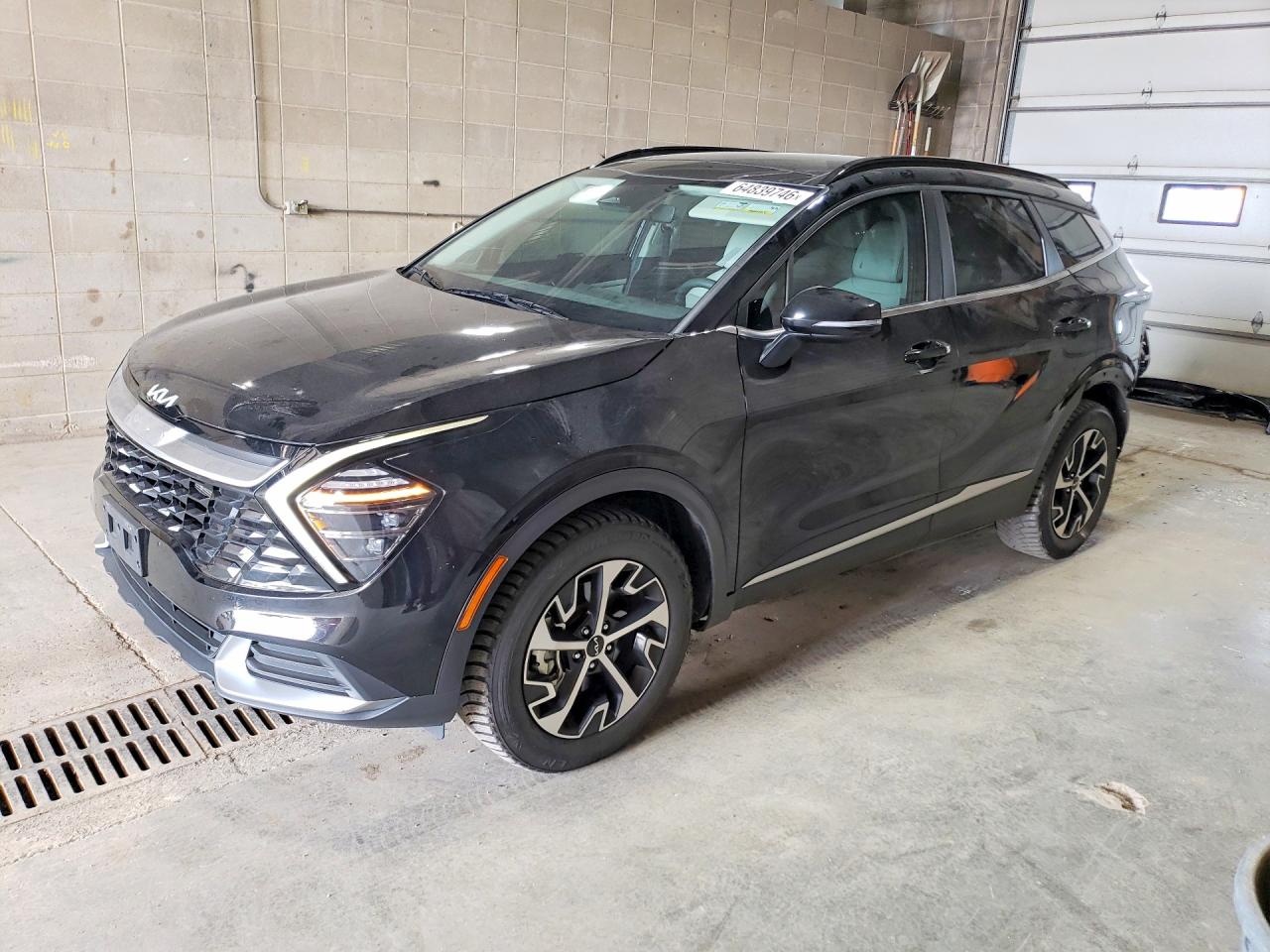 2025 KIA SPORTAGE EX — Front 3/4