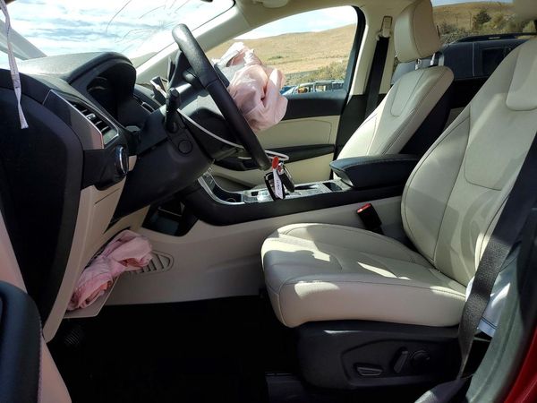 2022 FORD EDGE Titanium