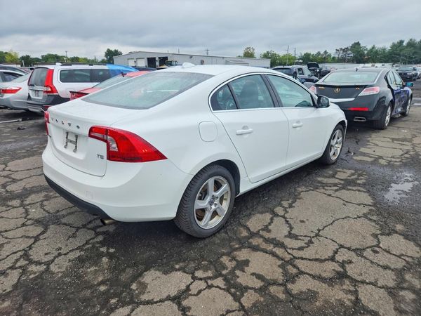 2012 VOLVO S60