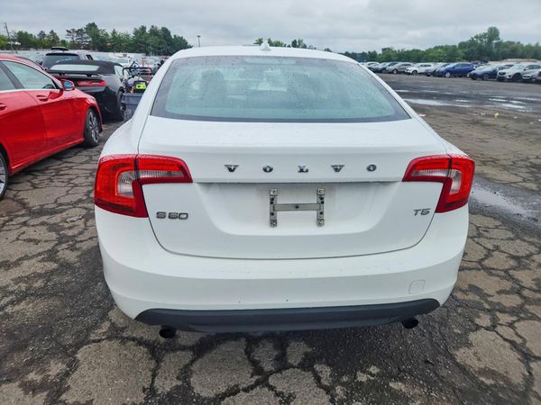 2012 VOLVO S60