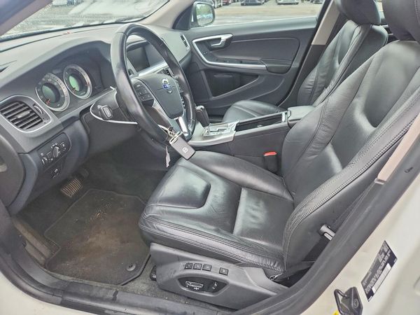 2012 VOLVO S60