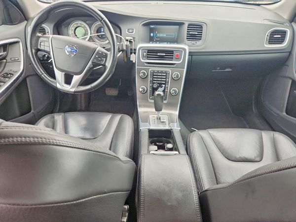 2012 VOLVO S60