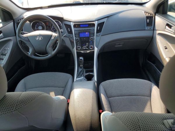 2012 HYUNDAI SONATA Middle-low level