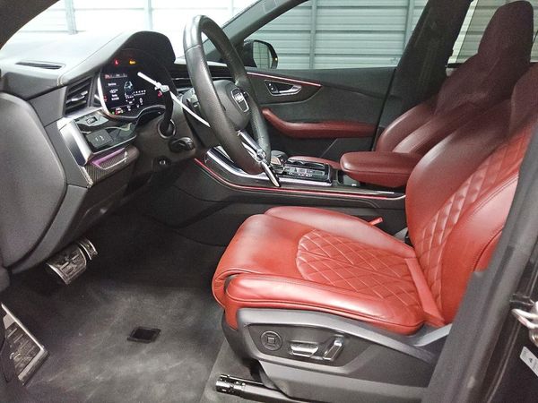 2022 AUDI SQ8 quattro Premium Plus — DENT