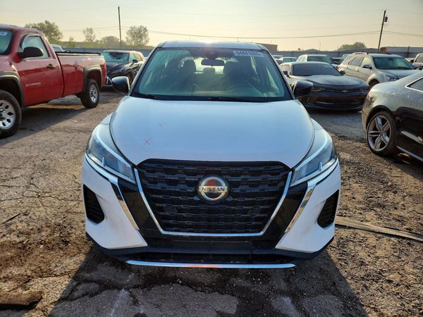 2021 NISSAN KICKS