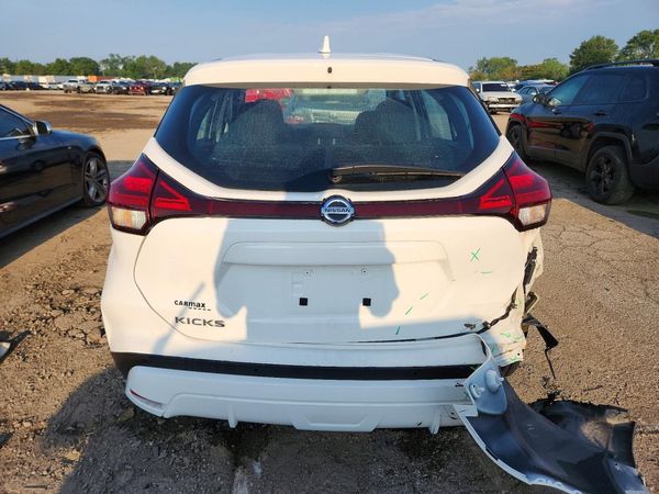 2021 NISSAN KICKS