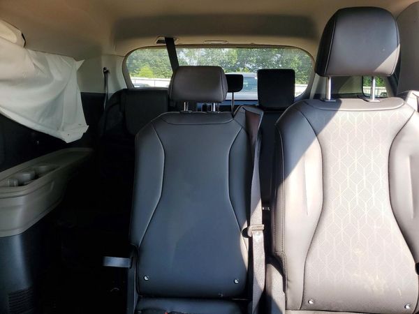 2025 KIA CARNIVAL EX