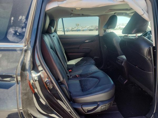 2022 TOYOTA HIGHLANDER