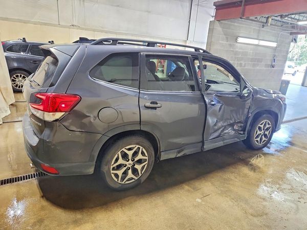 2024 SUBARU FORESTER Premium Base