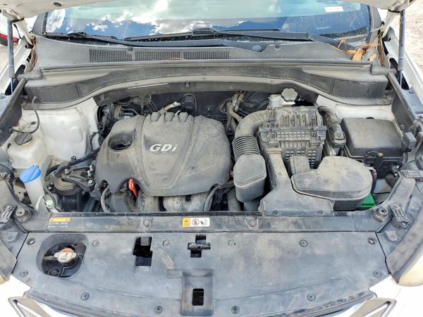 2016 HYUNDAI SANTA FE Base