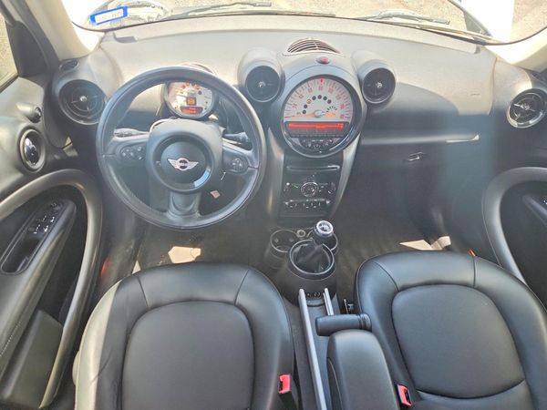 2014 MINI COOPER