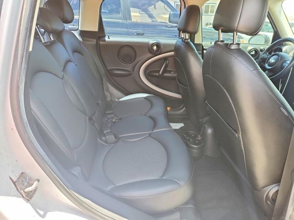 2014 MINI COOPER