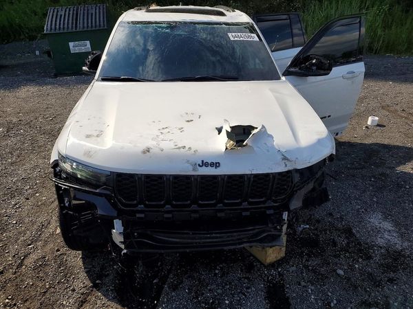 2025 JEEP GRAND CHEROKEE