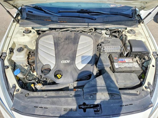 2014 KIA CADENZA