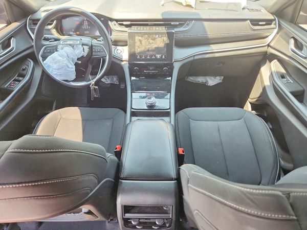 2025 JEEP GRAND CHEROKEE