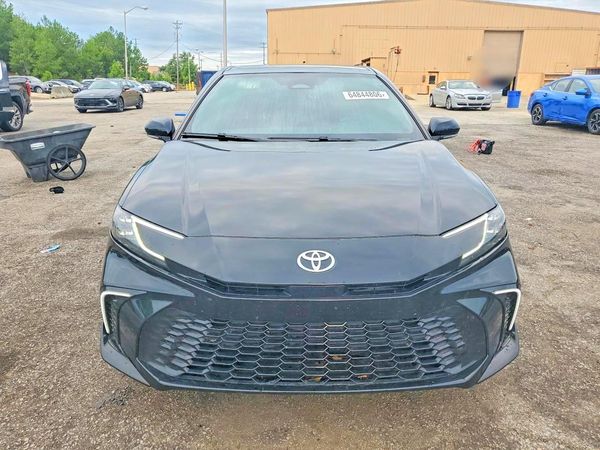 2025 TOYOTA CAMRY